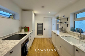 Charming Living by Lawsons with parking